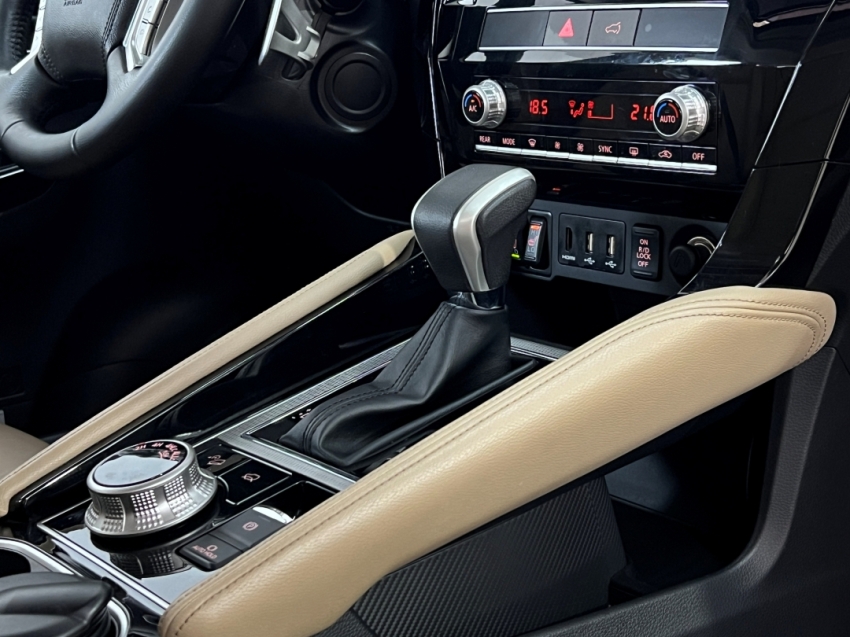 mitsubishi pajero sport legend 202427