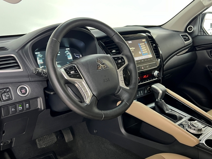 mitsubishi pajero sport legend 20244