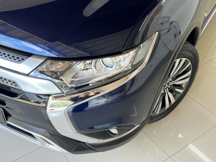 mitsubishi outlander hpe 2.0 202224