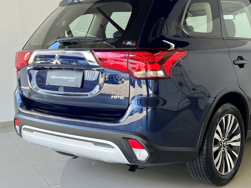 mitsubishi outlander hpe 2.0 202225