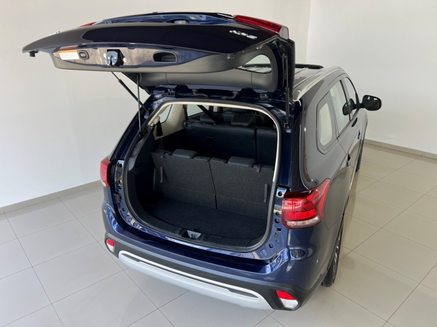mitsubishi outlander hpe 2.0 202216