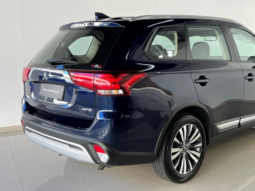 mitsubishi outlander hpe 2.0 202215