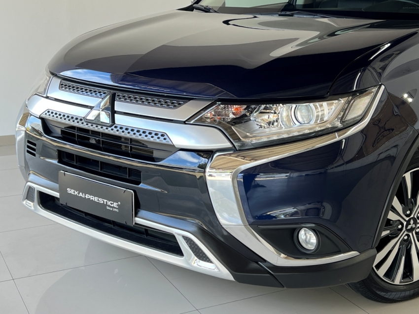 mitsubishi outlander hpe 2.0 202226