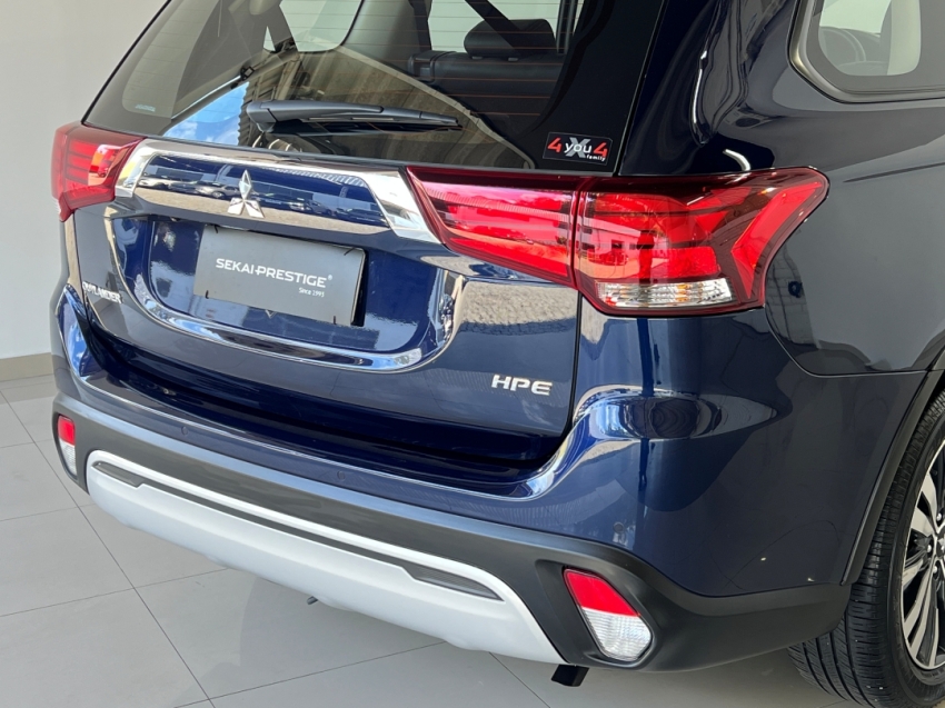 mitsubishi outlander hpe 2.0 202227