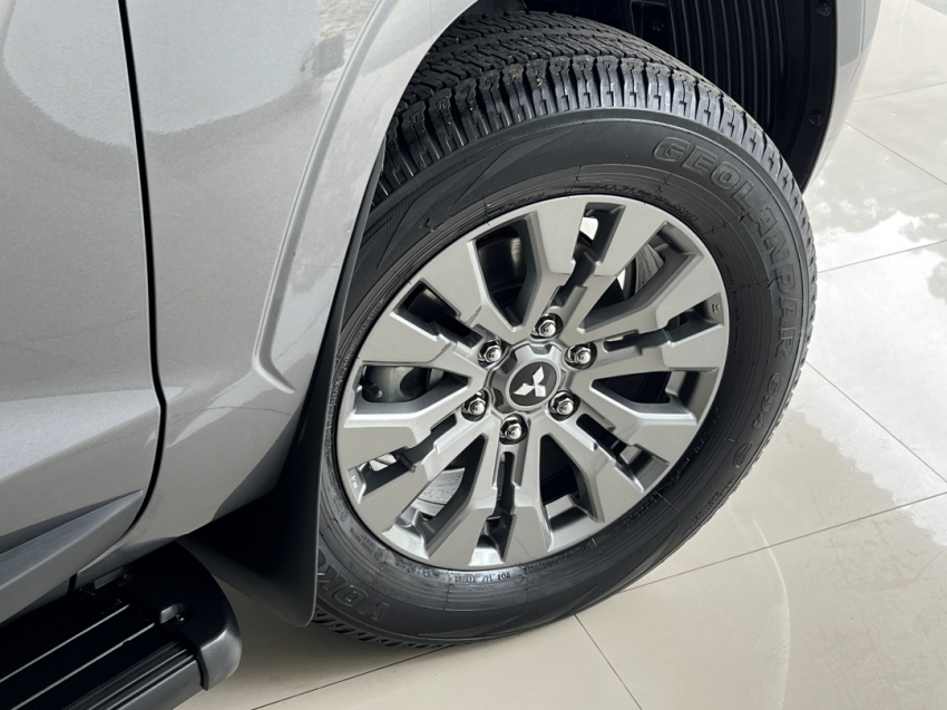 mitsubishi all new triton hpe 202619