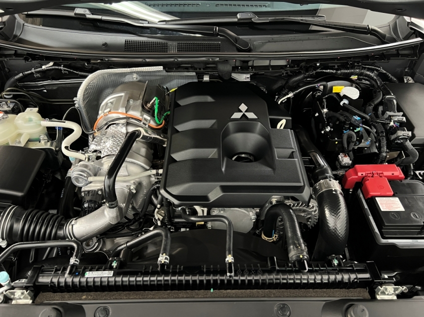 mitsubishi all new triton hpe 202613