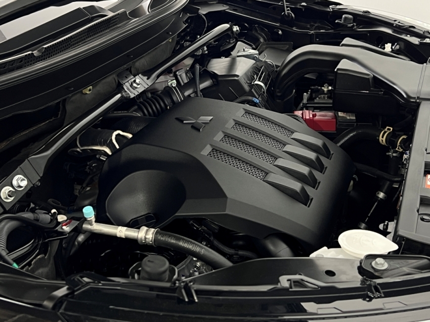 mitsubishi eclipse cross hpe 202425