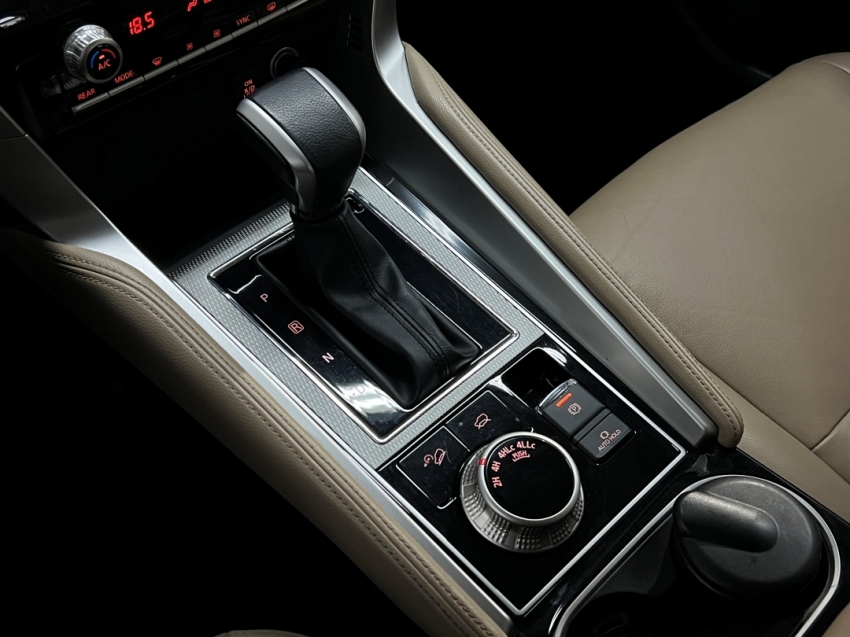 mitsubishi pajero sport hpe 20238