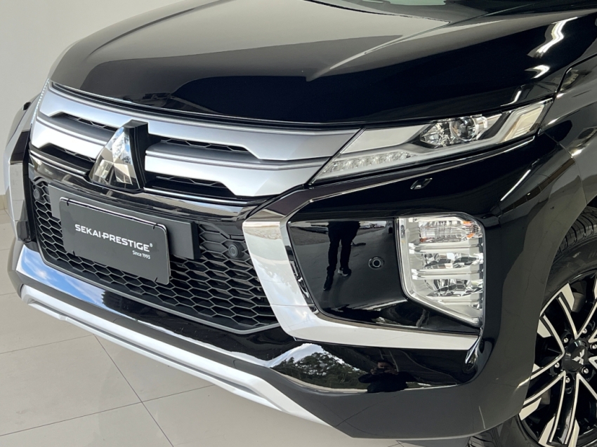 mitsubishi pajero sport hpe 202330