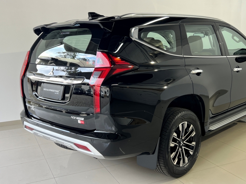 mitsubishi pajero sport hpe 202316