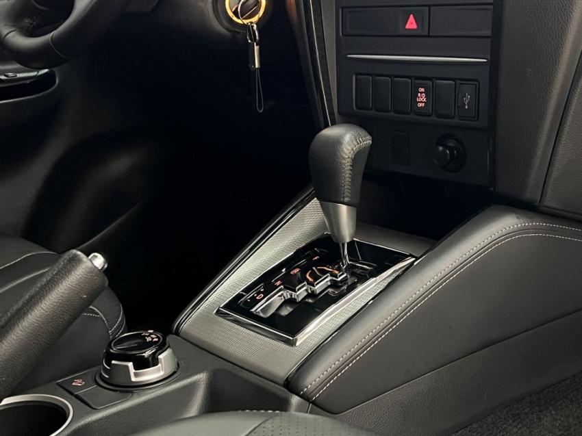 mitsubishi l200 triton sport outdoor plus 202525