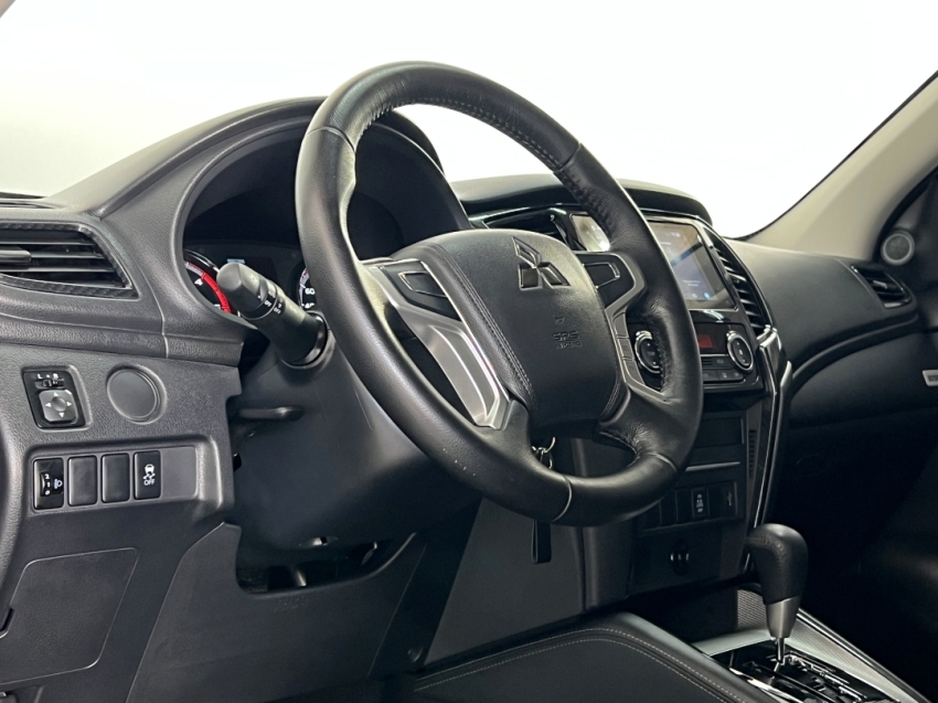 mitsubishi l200 triton sport outdoor plus 202522