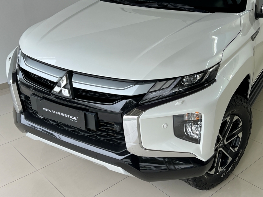 mitsubishi l200 triton sport hpes 202320
