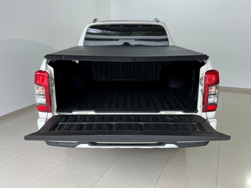 mitsubishi l200 triton sport hpes 202317