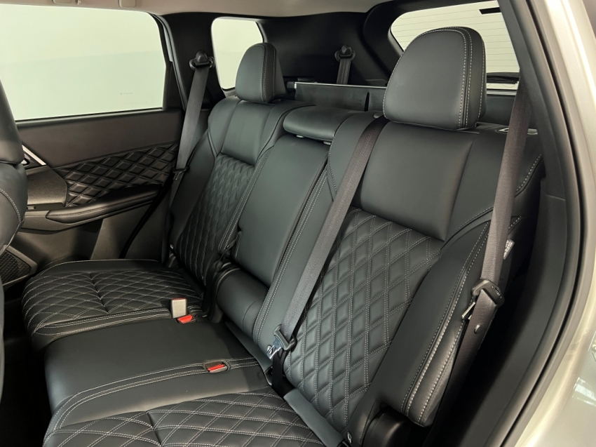 mitsubishi new outlander hpes phev 202612