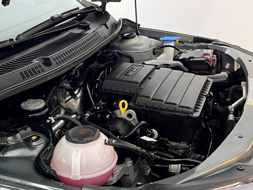 vw saveiro extreme cd 1.6 202426