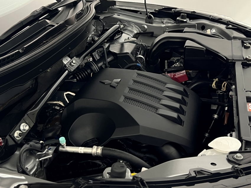 mitsubishi eclipse cross hpe 202525