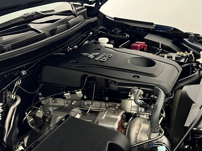 mitsubishi l200 triton sport hpes 202527