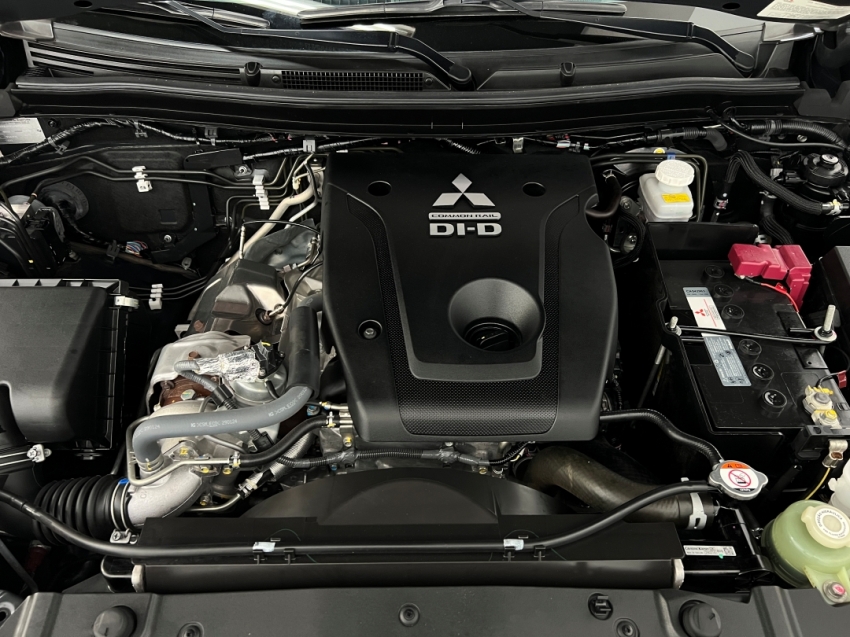 mitsubishi l200 triton hpes urban 202513