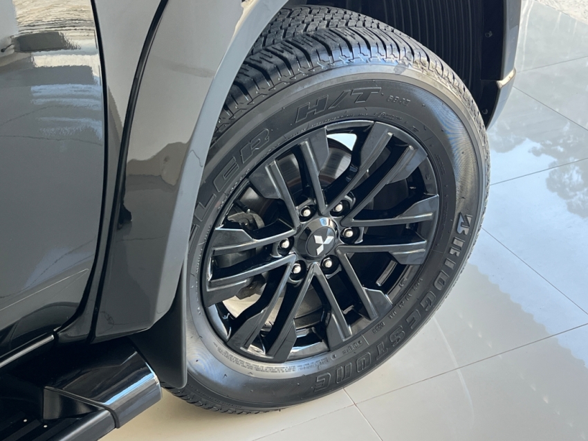 mitsubishi l200 triton hpes urban 202519