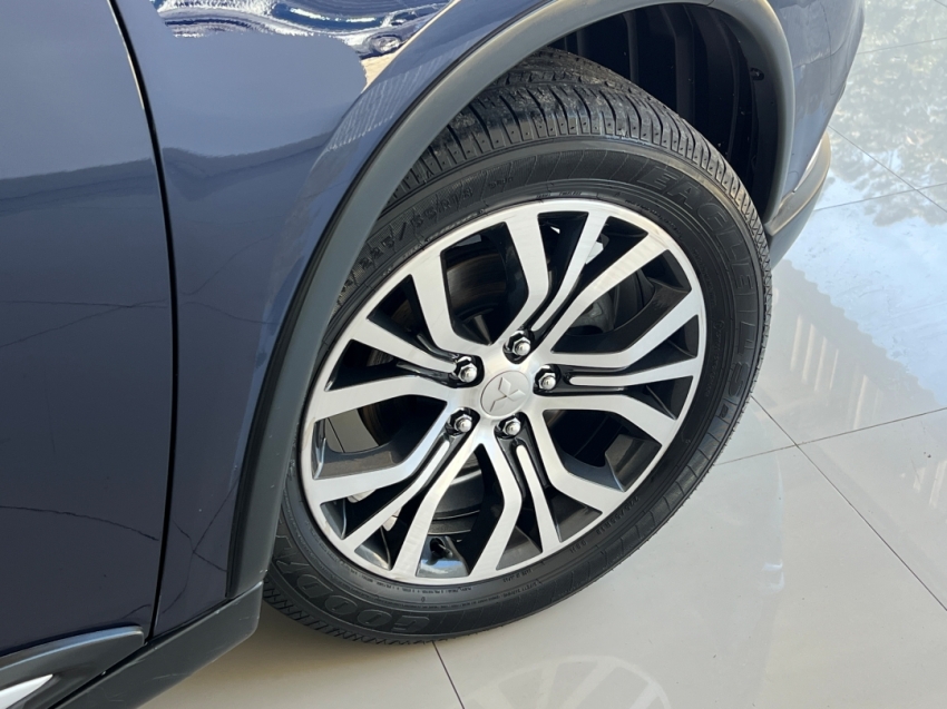 mitsubishi outlander 2.0 201618