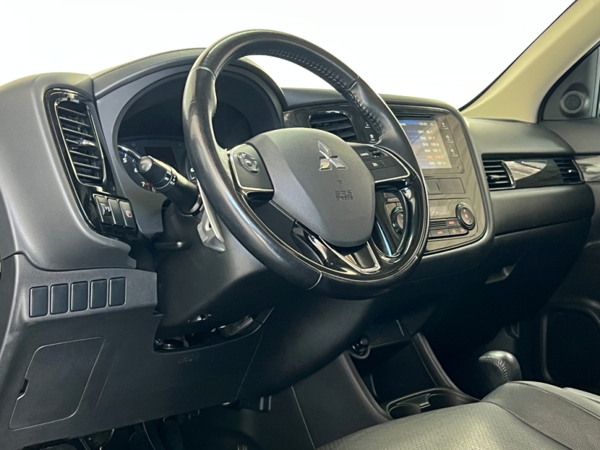 mitsubishi outlander 2.0 201621