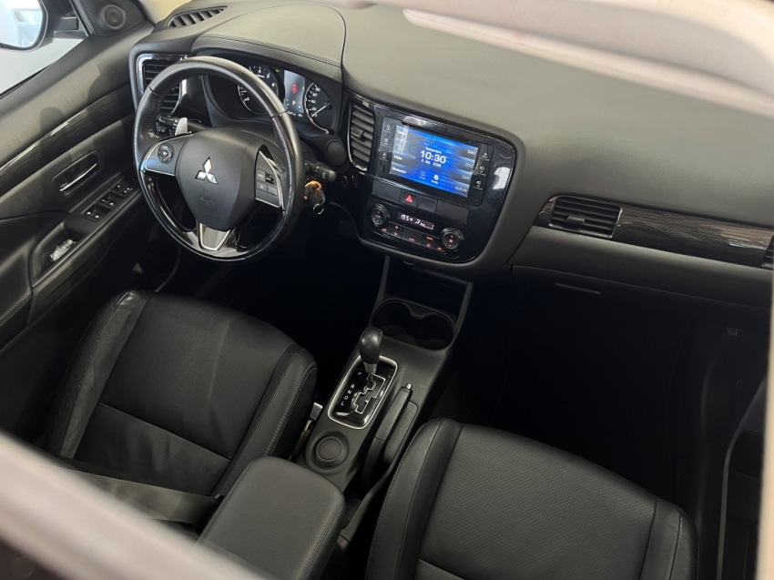 mitsubishi outlander 2.0 201628