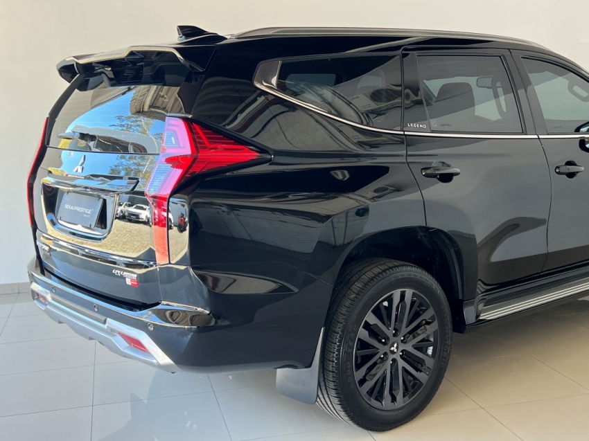mitsubishi pajero sport legend 202517