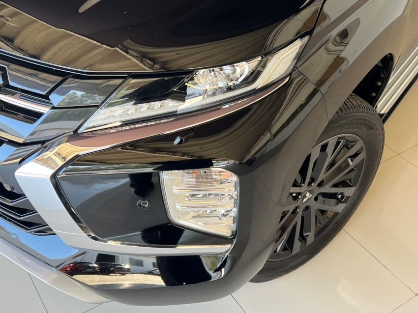 mitsubishi pajero sport legend 202534