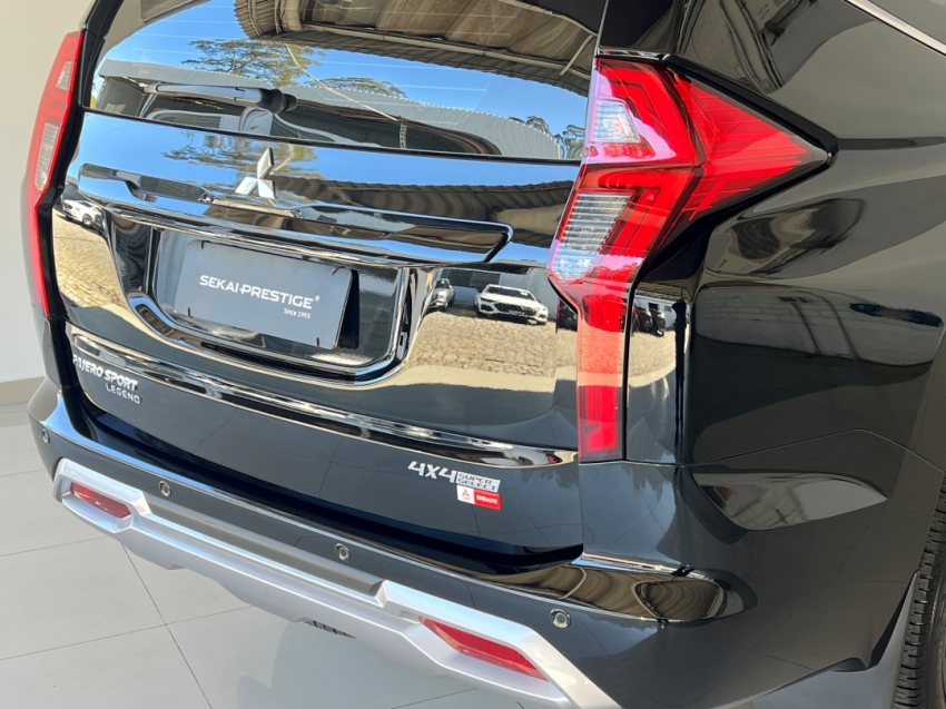 mitsubishi pajero sport legend 202533