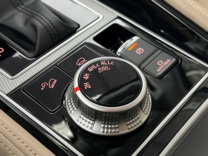 mitsubishi pajero sport legend 202510