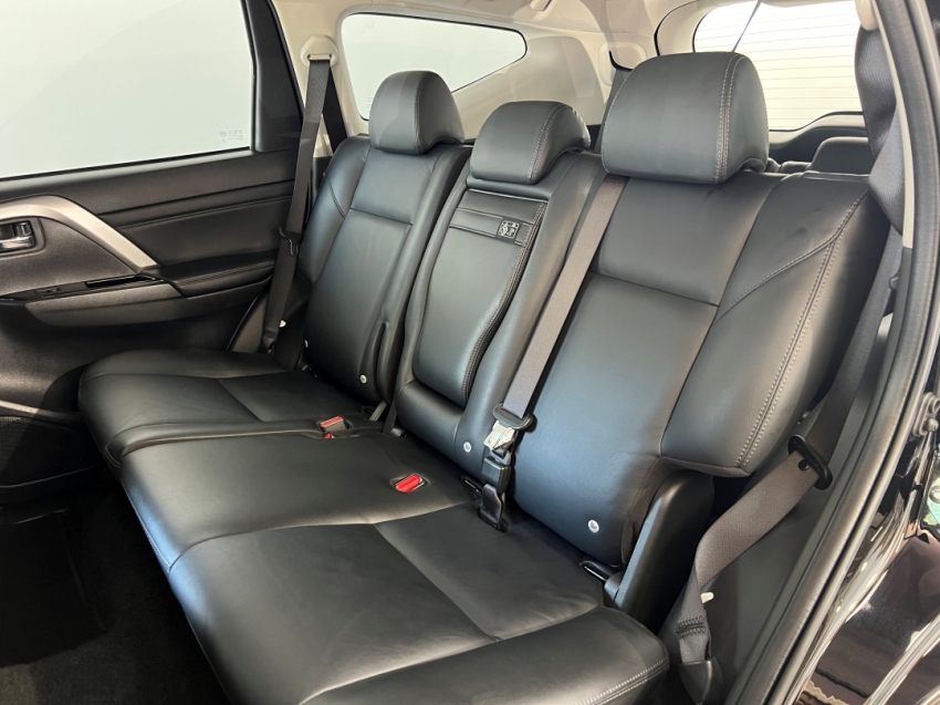 mitsubishi pajero sport hpes 202412
