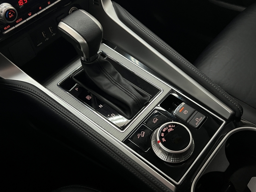 mitsubishi pajero sport hpes 20248