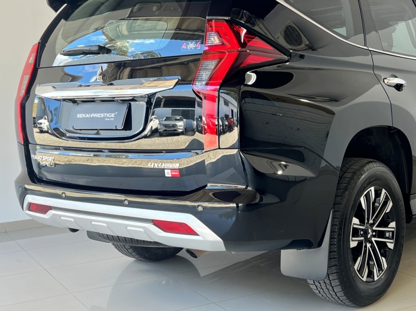 mitsubishi pajero sport hpes 202430