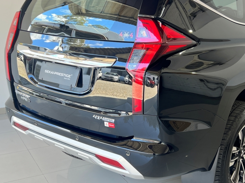mitsubishi pajero sport hpes 202432