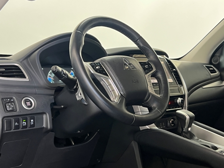 mitsubishi pajero sport hpes 202423