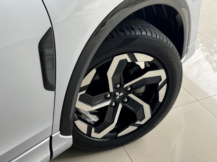 mitsubishi eclipse cross hpes sawc 202618