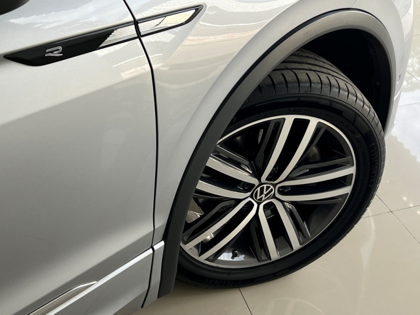 VOLKSWAGEM TIGUAN RLINE 202419
