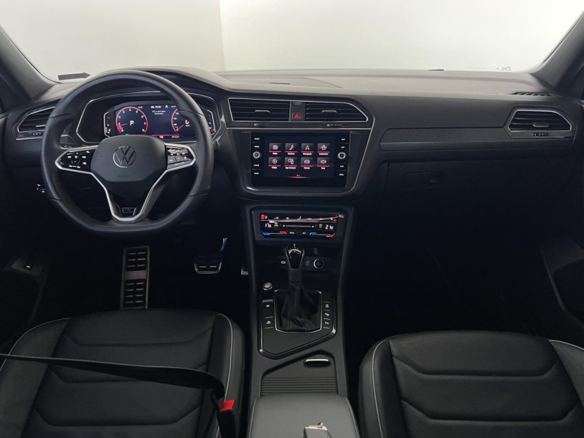 VOLKSWAGEM TIGUAN RLINE 202410