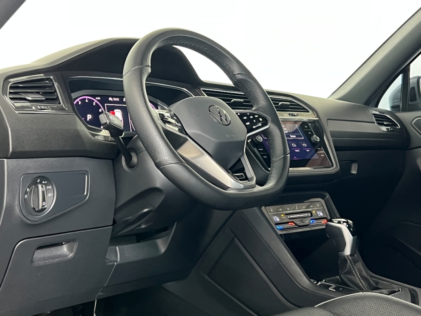 VOLKSWAGEM TIGUAN RLINE 202422