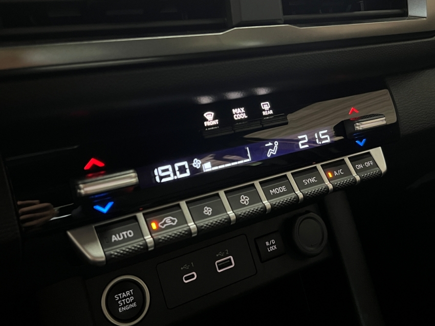 MITSUBISHI ALL NEW TRITON SAVANA 20277