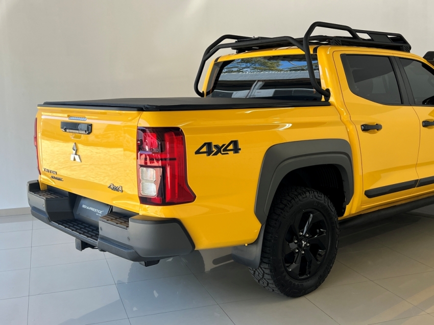 MITSUBISHI ALL NEW TRITON SAVANA 202715