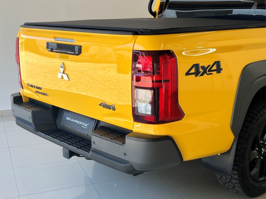 MITSUBISHI ALL NEW TRITON SAVANA 202735
