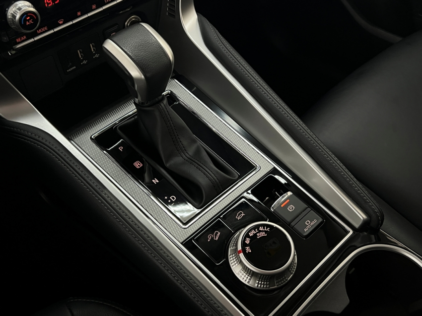 MITSUBISHI PAJERO SPORT HPES 20238