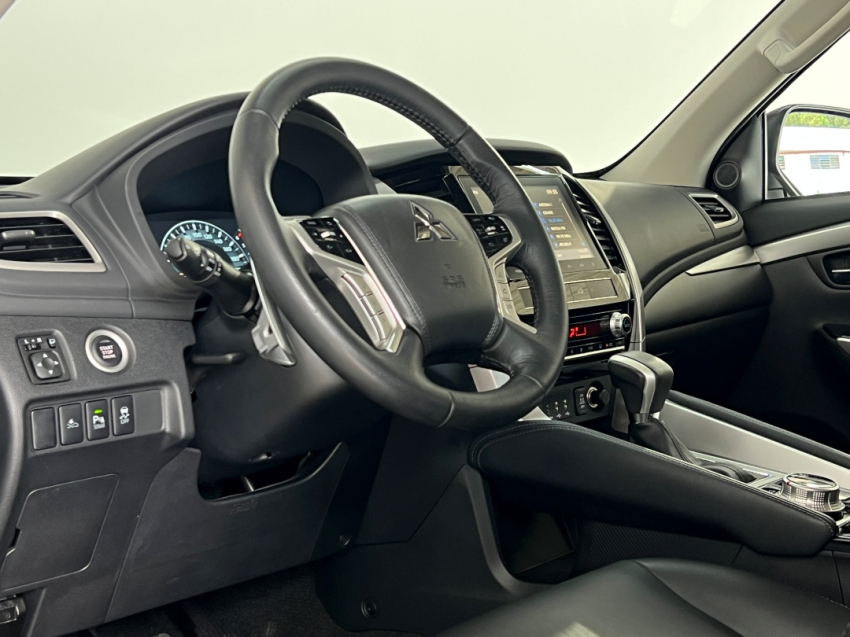MITSUBISHI PAJERO SPORT HPES 202323