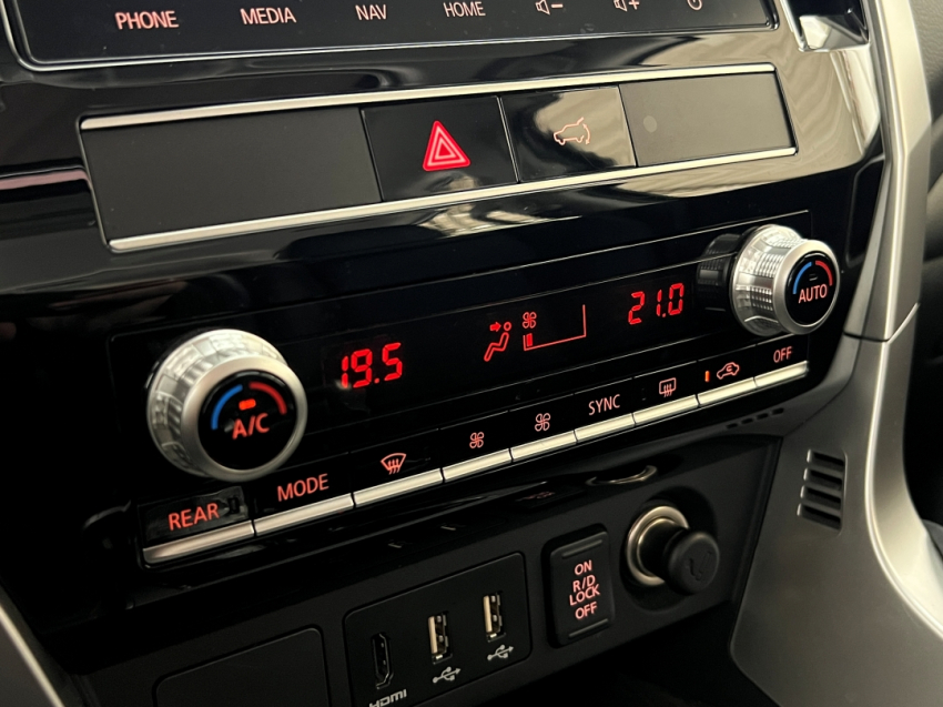 MITSUBISHI PAJERO SPORT HPES 20237