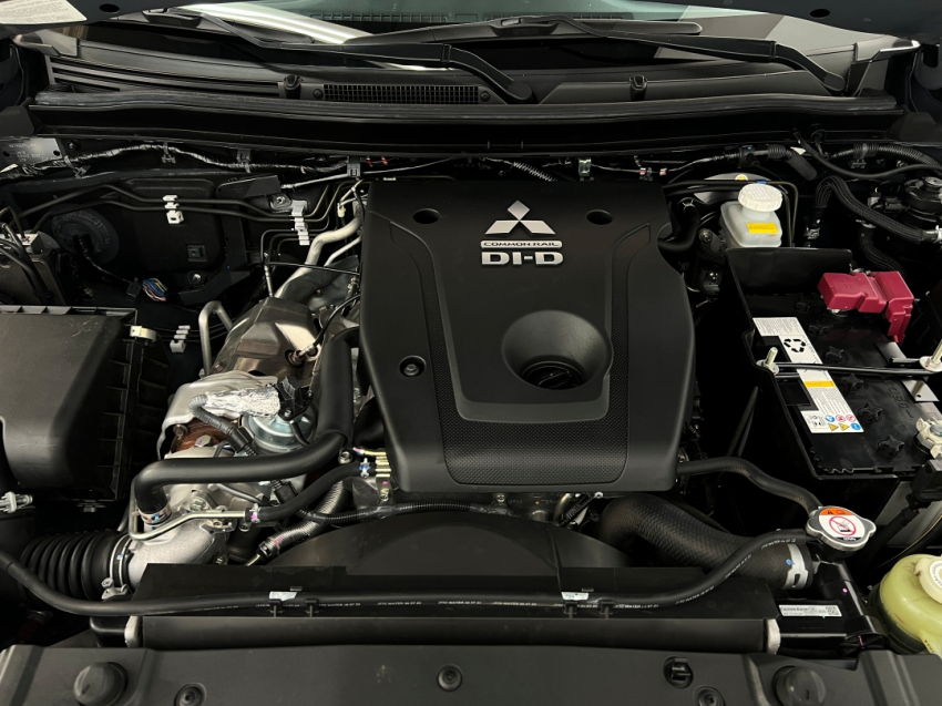 MITSUBISHI PAJERO SPORT HPES 202314