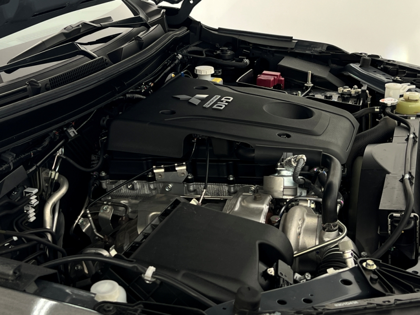 MITSUBISHI PAJERO SPORT HPES 202328