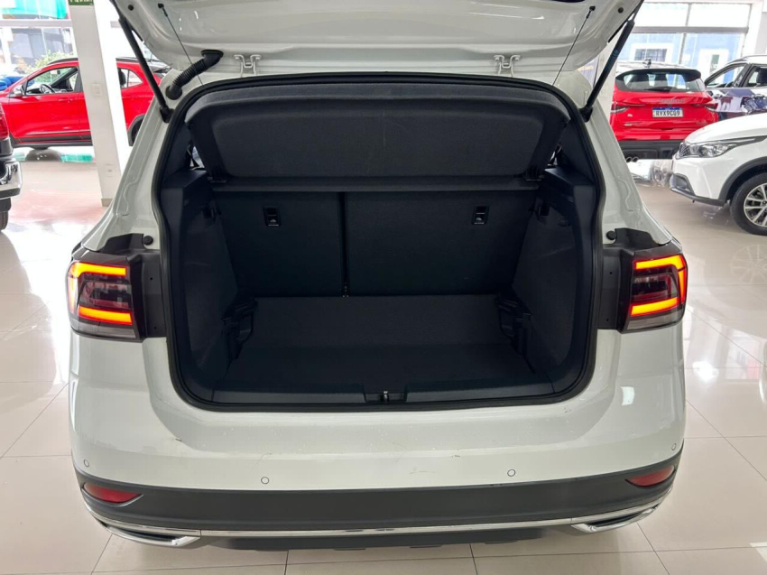 volkswagen t-cross 1.0 200 tsi total flex comfortline automatico 4p 20205