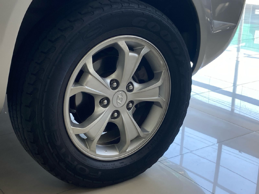 hyundai tucson 2.0 mpfi gls 16v 143cv 2wd flex 4p automatico 2015